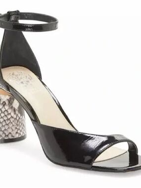 Vince Camuto Madilin leather snake print flat sandal heels like new size 8.5 new